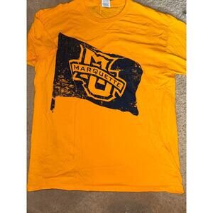 MARQUETTE UNIVERSITY size large shirt